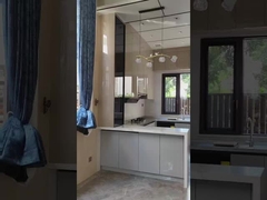 Schlanker und funktioneller Küchenschrank mit Fadior-Sternegrau