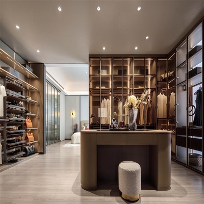 Premium Garderobe offener Schrank Geht im Schrank mit leichten Holzkorn